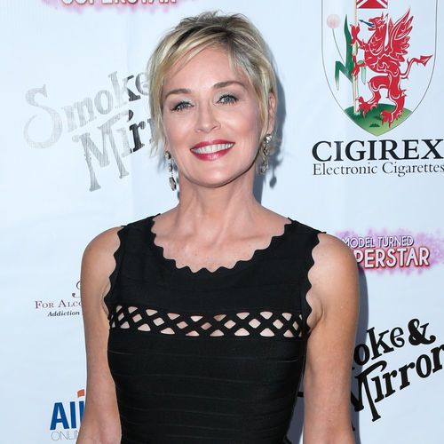 13985586_sharon-stone-a-beverly-hills-le-13-septembre-2014_square500x500.jpg