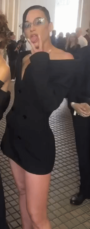 1760309144890.gif