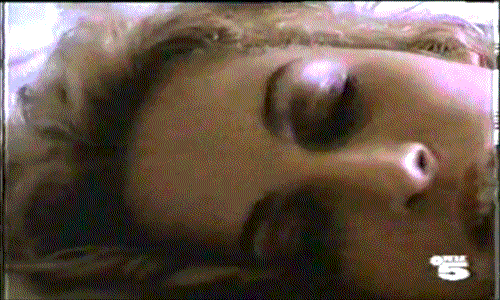 28 Gif  Anna Valentino Pensión de amor, sexo incluido (1979).gif