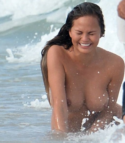 5 Chrissy Teigen.jpg