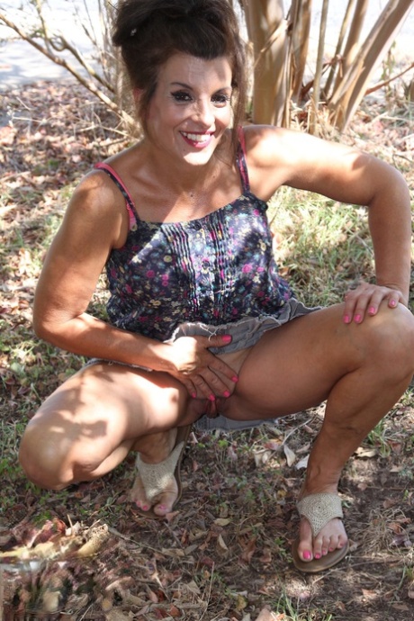 66773552_012_5925.jpg