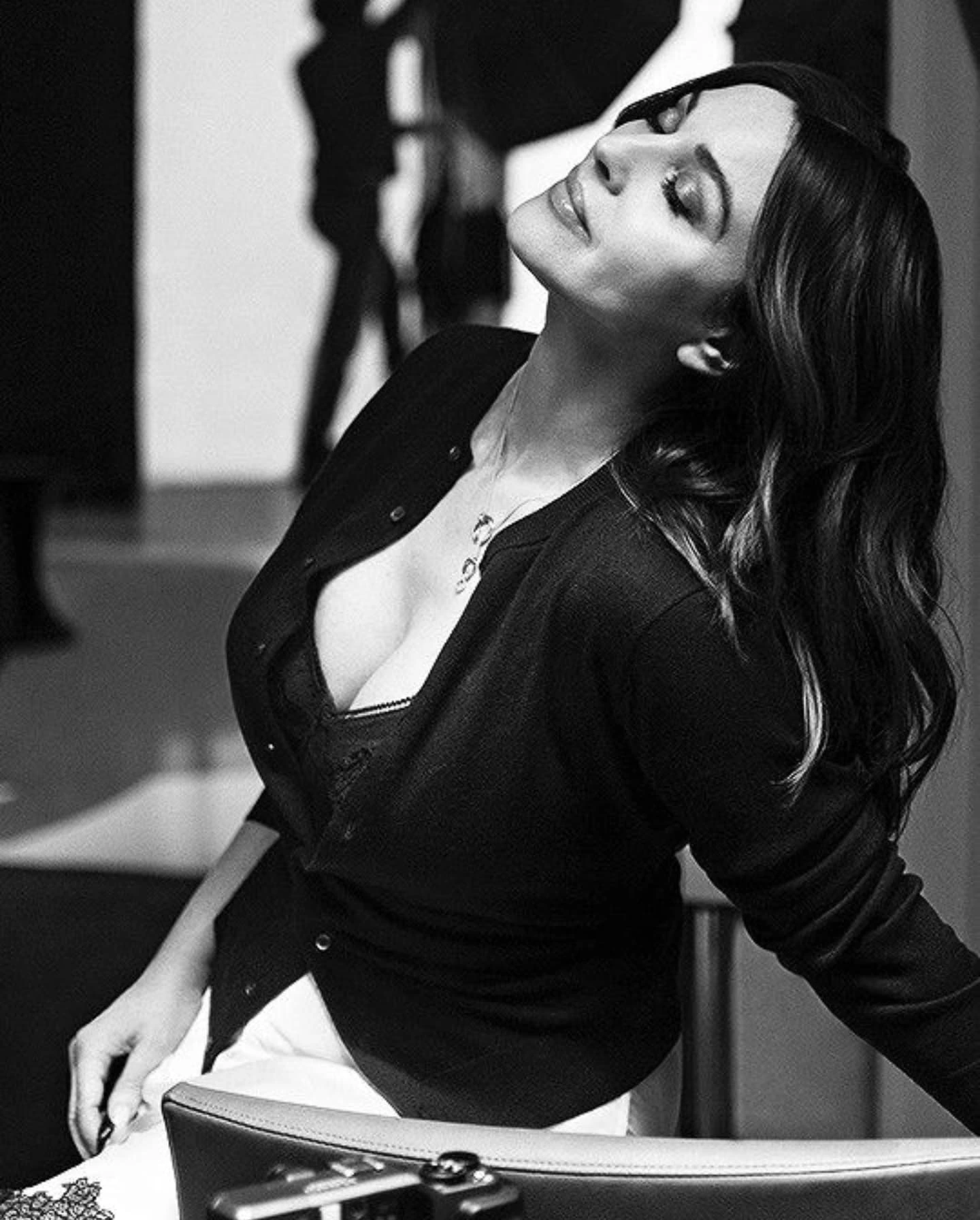 _monicabellucci_s_universe___2025-09-02T050214.000Z_11.webp