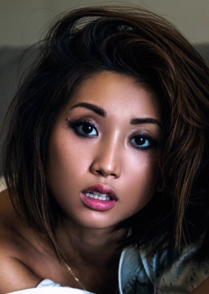 actor-brenda-song-127975_large.jpg