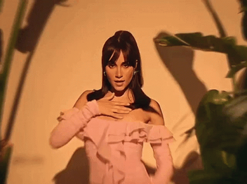 aitana-emilia.gif