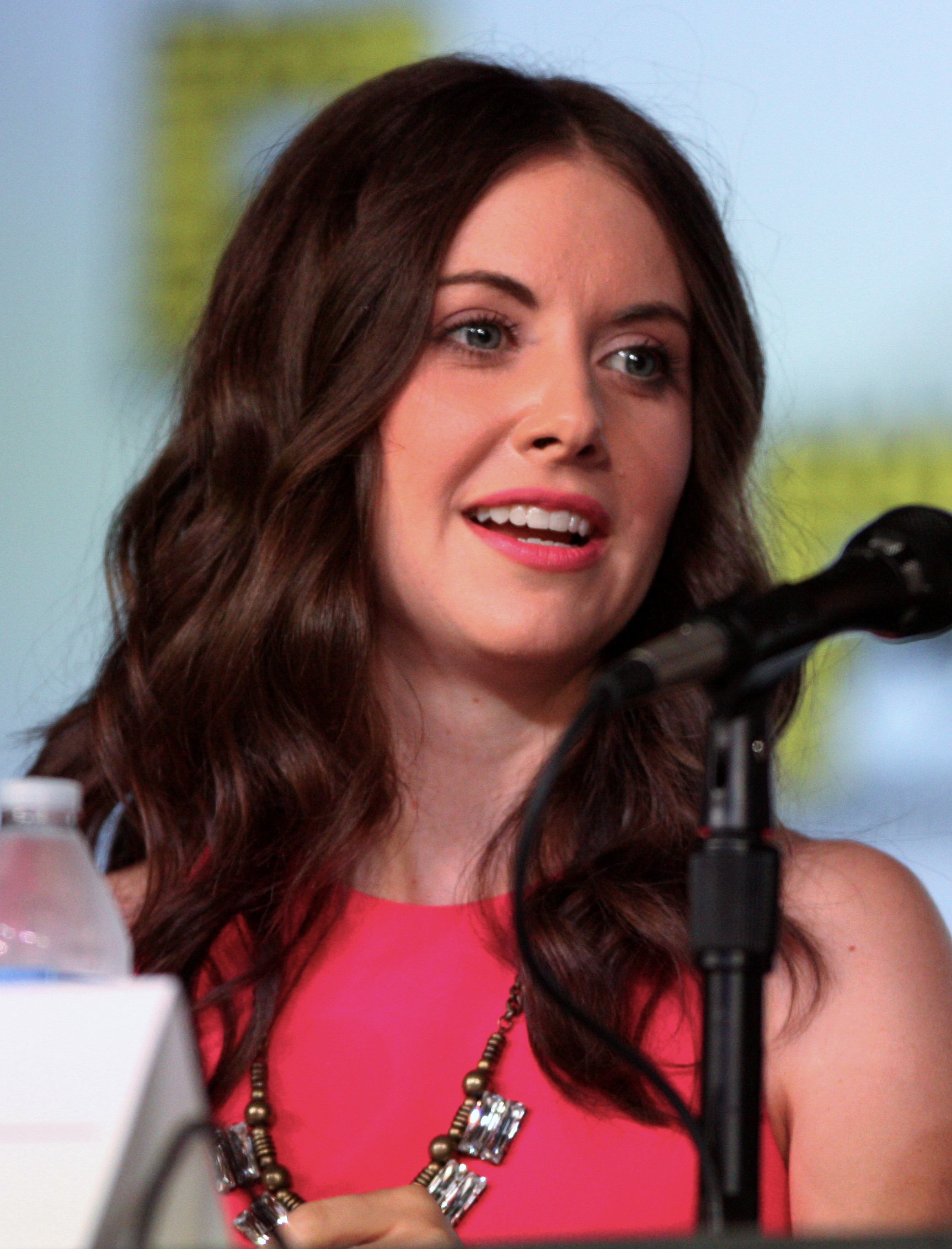 Alison_Brie_by_Gage_Skidmore.jpg