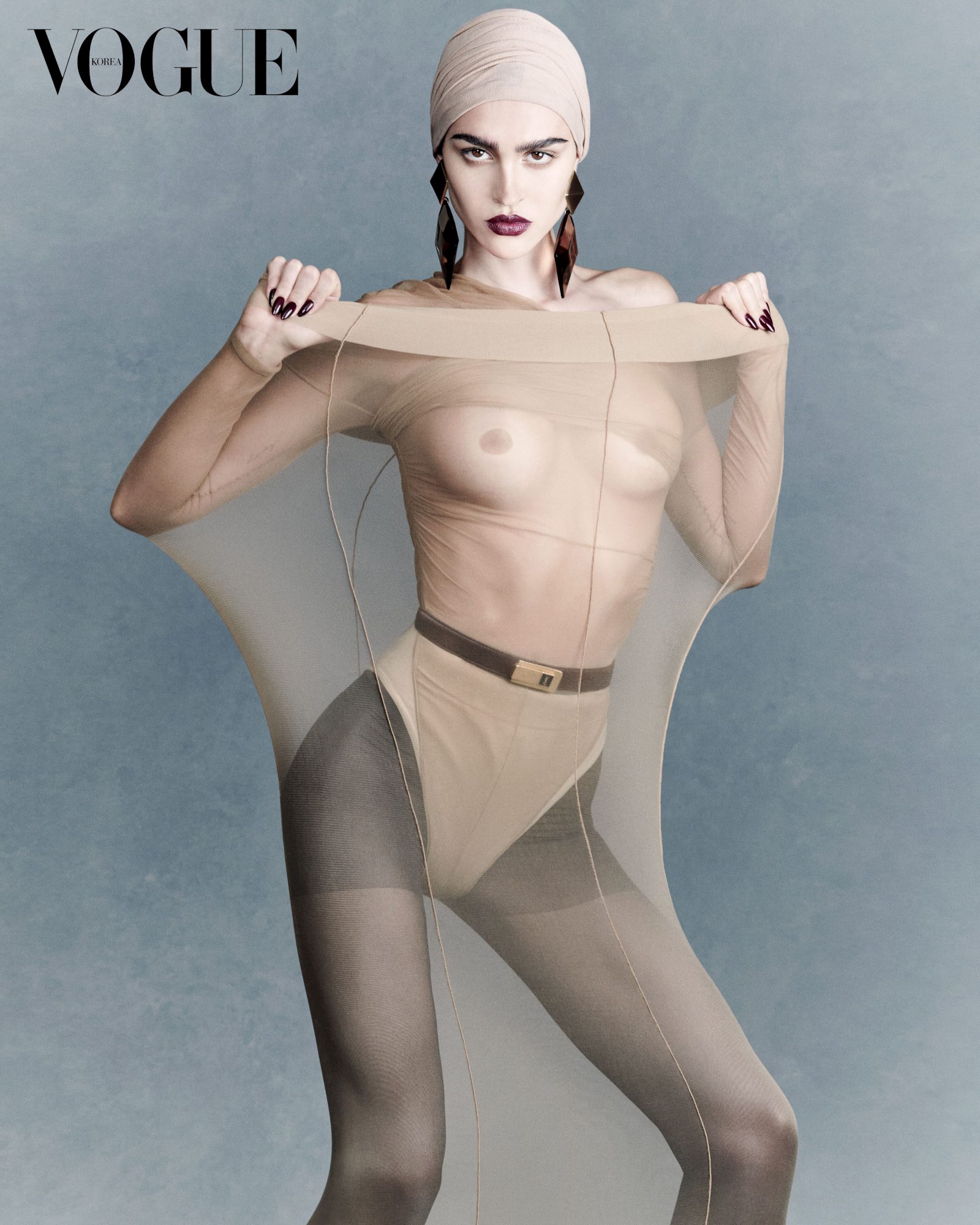 amelia-gray-sheer-breasts-nipples-vogue-korea.jpg