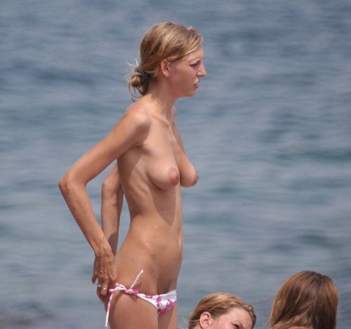 Beautiful-People-At-Nude-Beach-Girls.jpeg