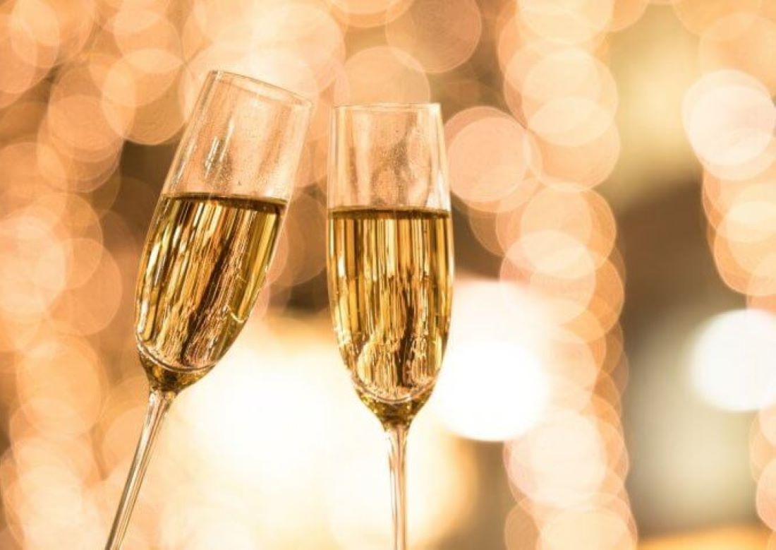 Brindis.jpg Brindis.jpg