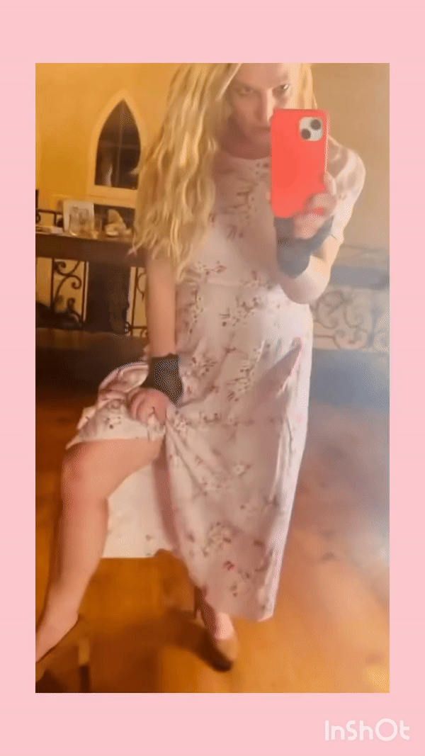 Britney Spears - Bush Show - Animated Gif.gif