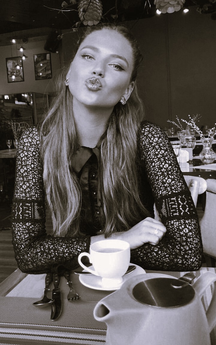 cafe y besos para comenzar el día.jpg