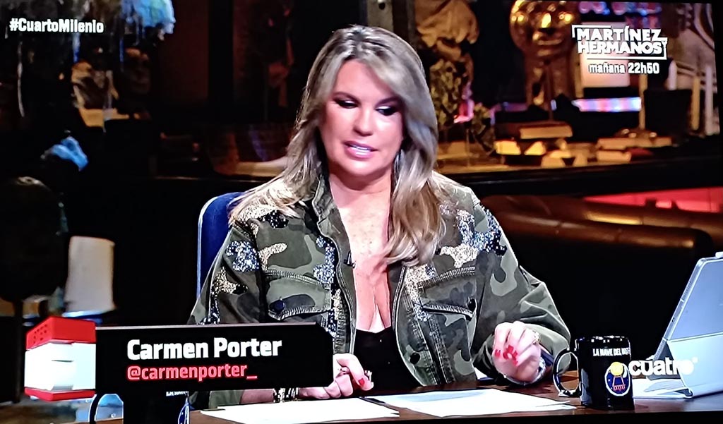 Carmen Porter con una chaqueta de camuflaje (1).jpg