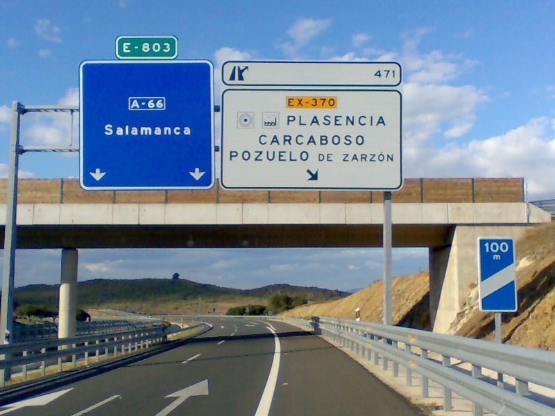 Carteldeaccesoaplasencia (1).jpg