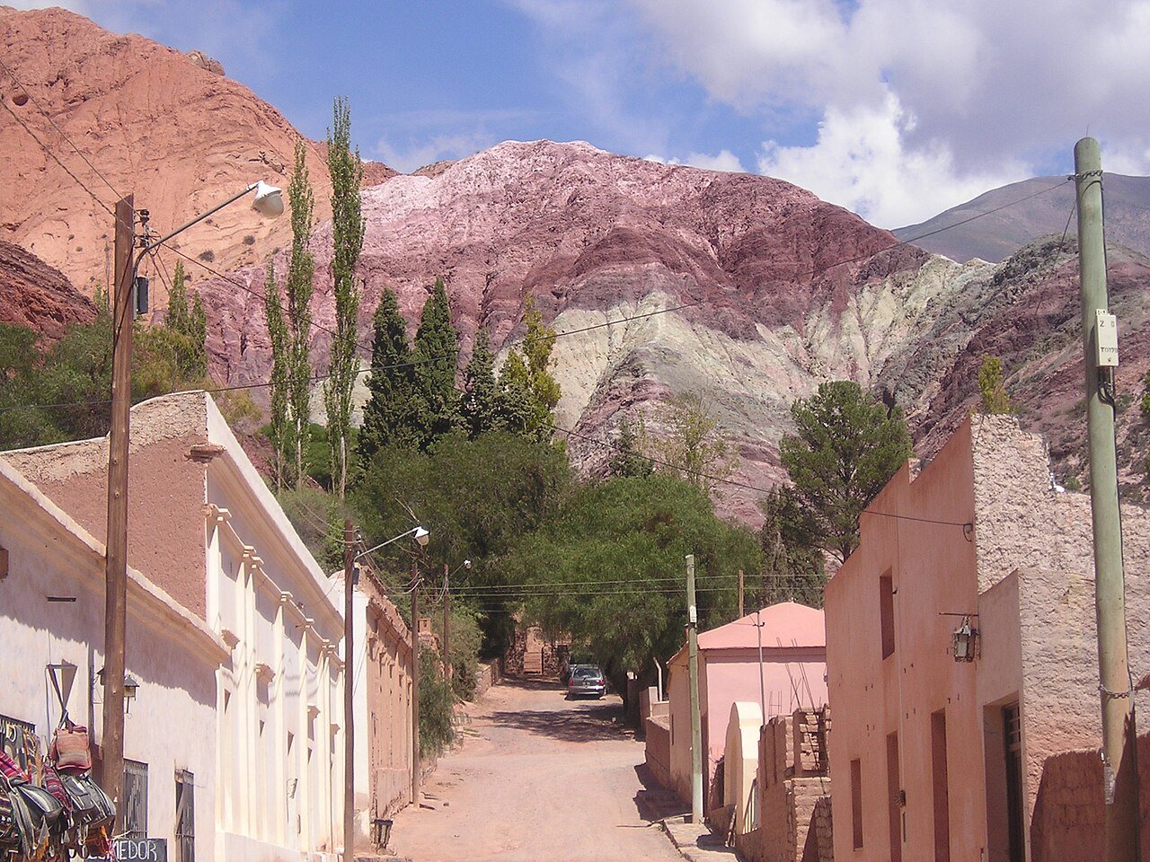 Cerro_de_los_siete_colores.JPG
