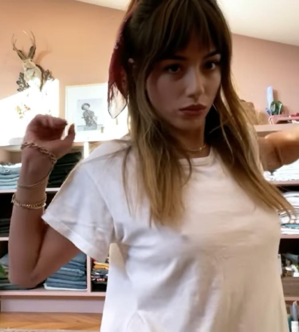 chloeb.jpg