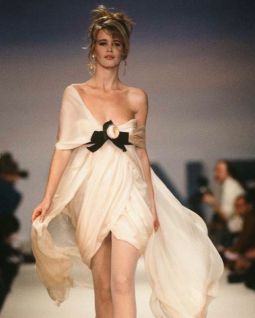 claudiaschiffer__2025-05-27T191207.000Z_2.jpg