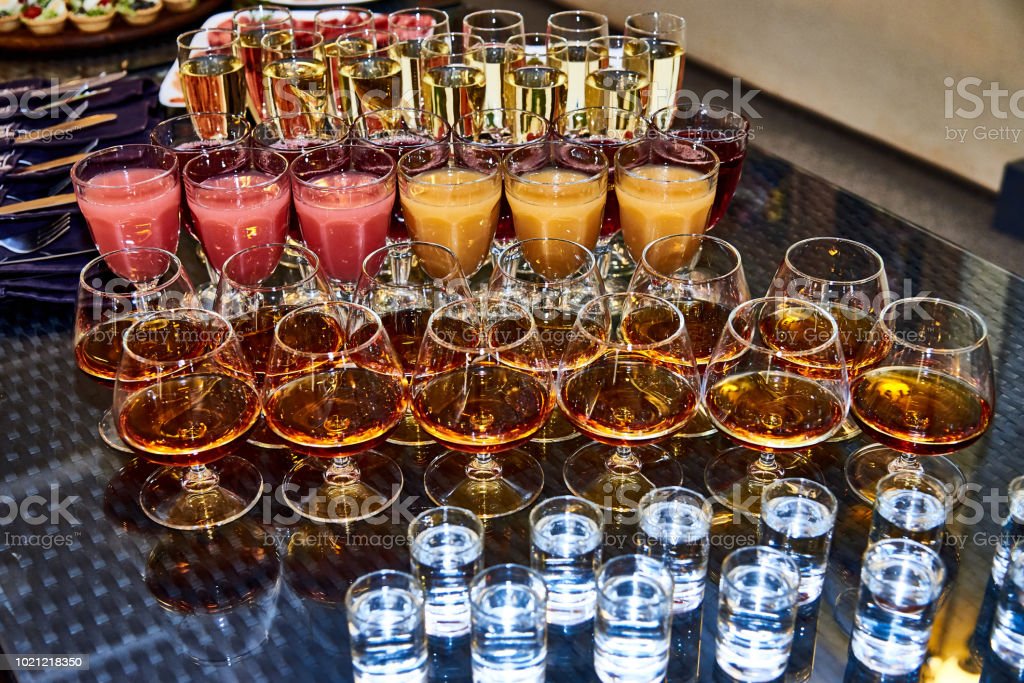 Copas-y-chupitos.jpg Copas-y-chupitos.jpg