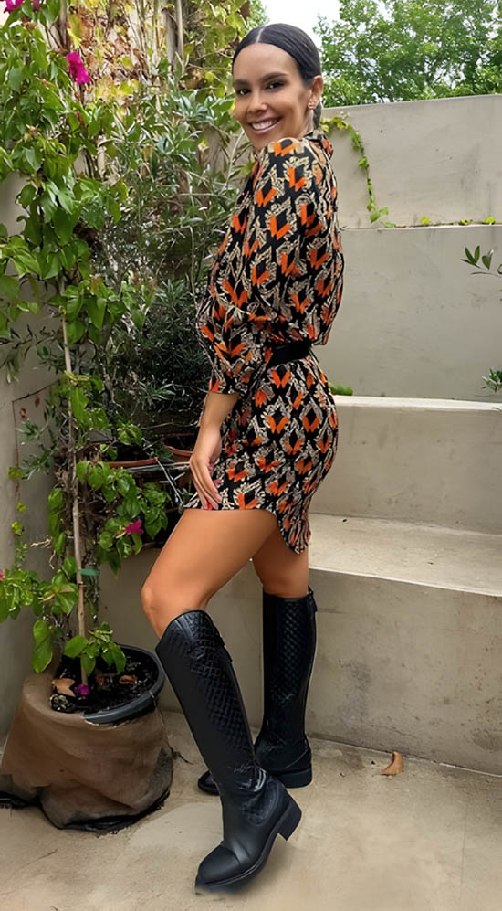 CristiPedroche vestido y botas altas (2).jpg