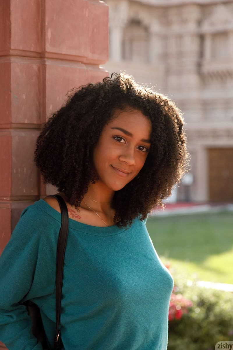Cute-Skinny-Busty-Ebony-Babe-Ariana-Aimes-with-Outie-Belly-Button-1.jpg