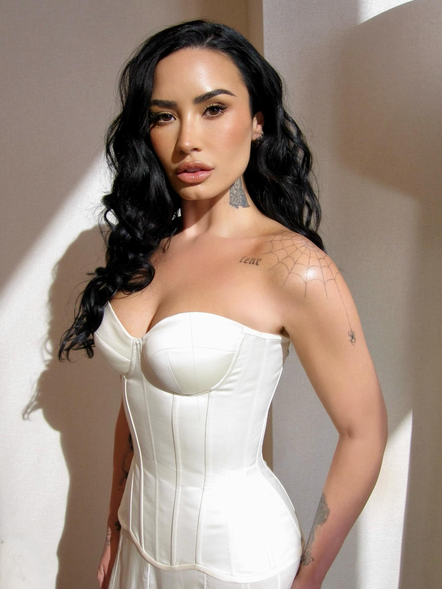 Demi (1).jpg