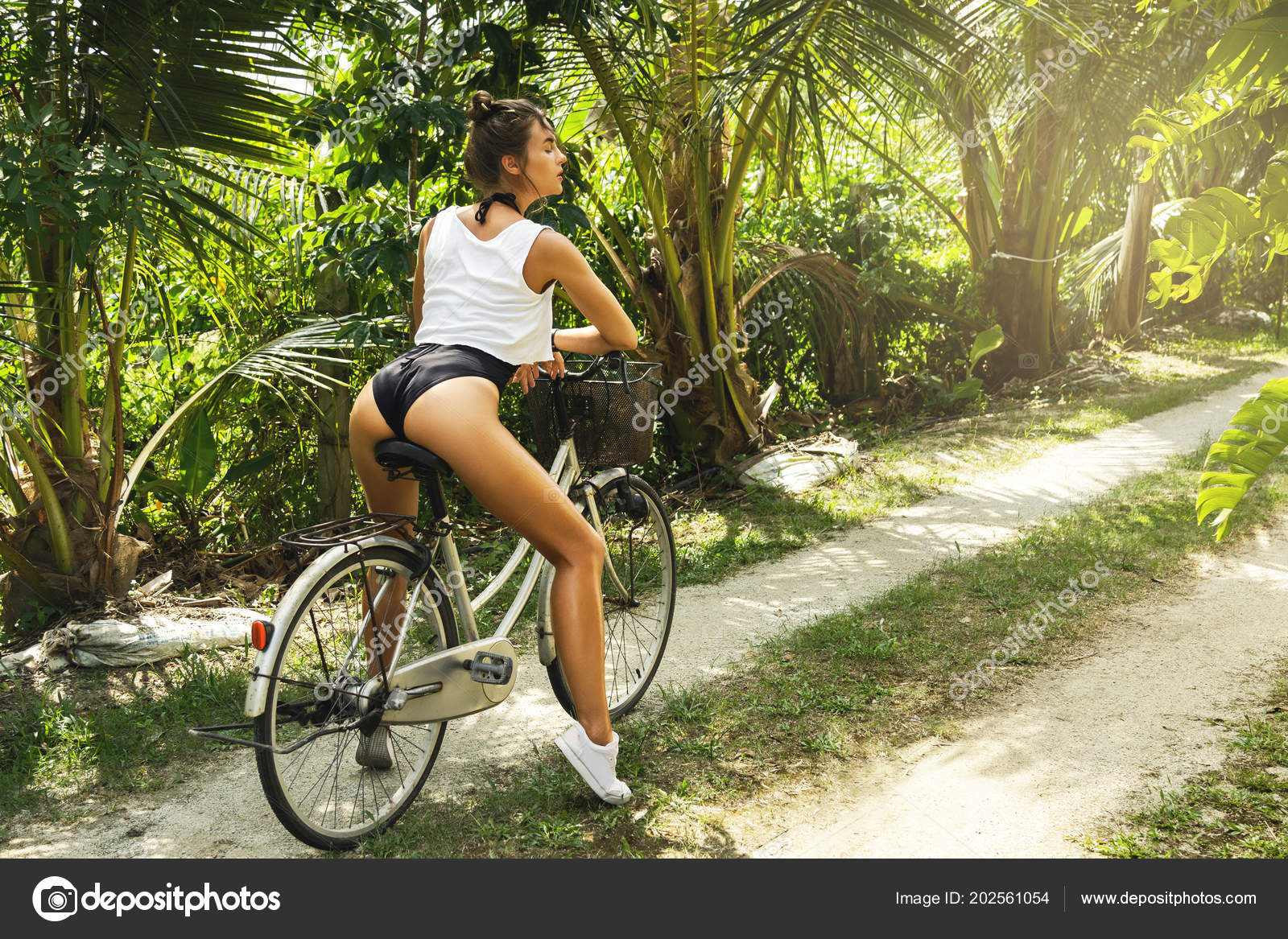 depositphotos_202561054-stock-photo-sexy-beautiful-woman-bicycle-hot.jpg