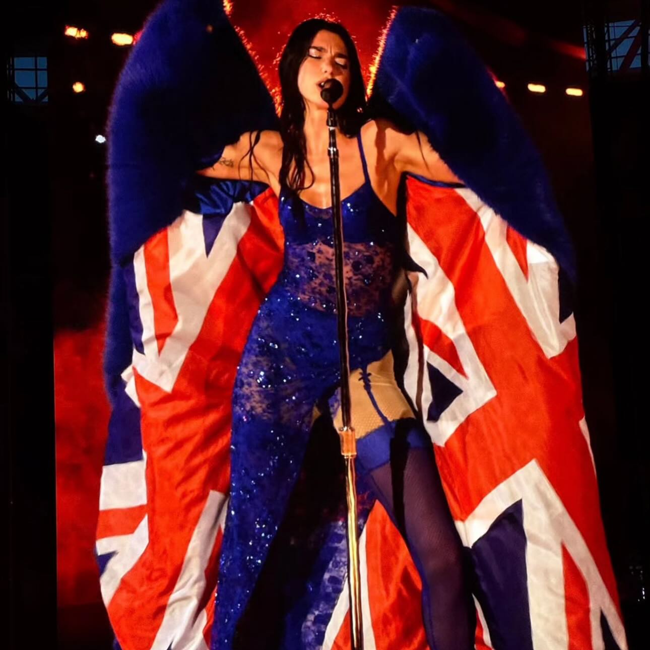 dualipa__2025-06-21T113633.000Z.jpg