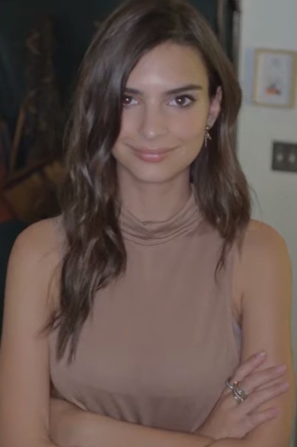 Emily_Ratajkowski_Vogue_2019_4.jpg