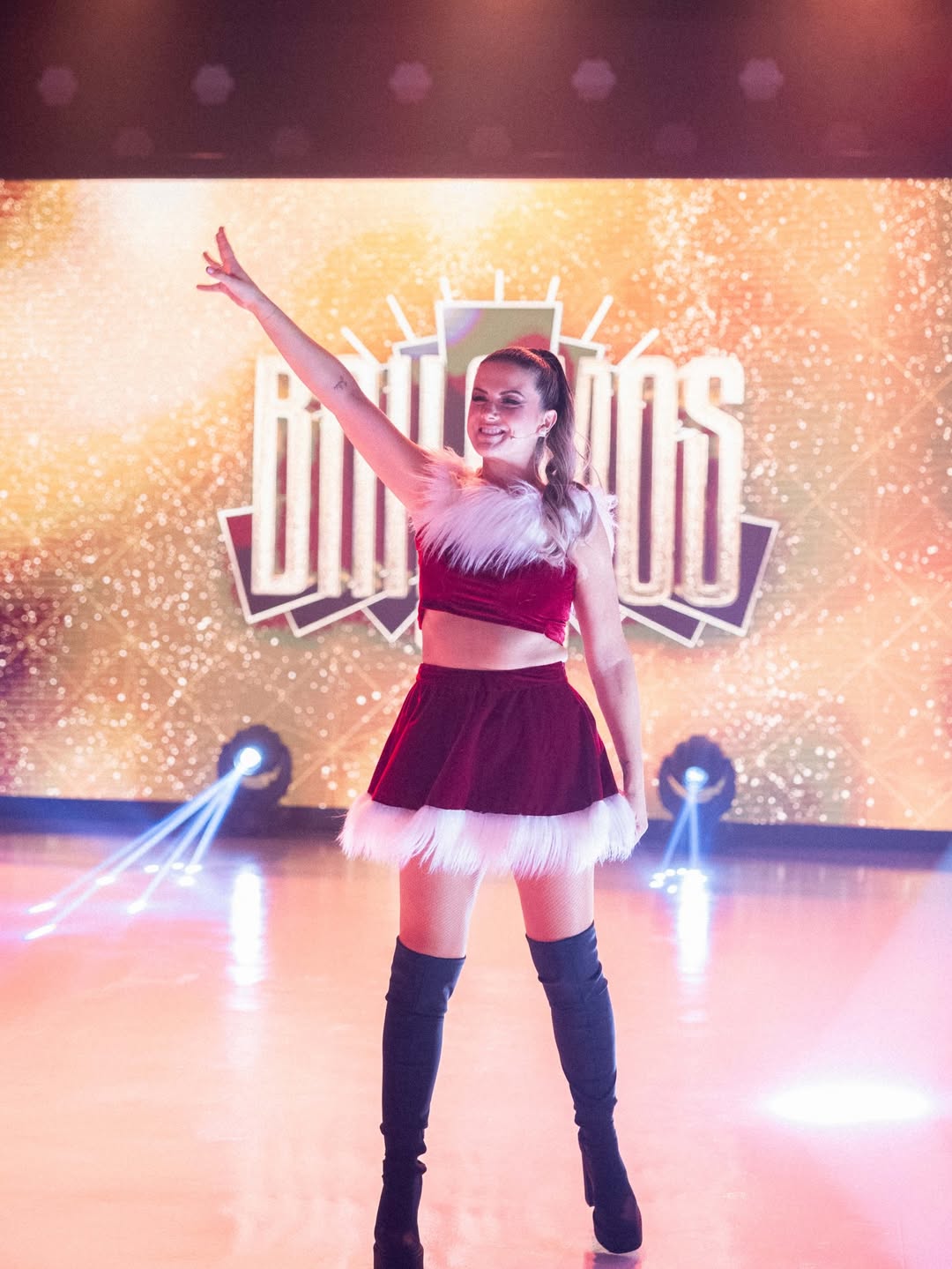 Feliz día de Reis! 🎁 🐫 🌟Co especial desta noite de @bailamostvg poñemos fin a esta etapa navi.jpg