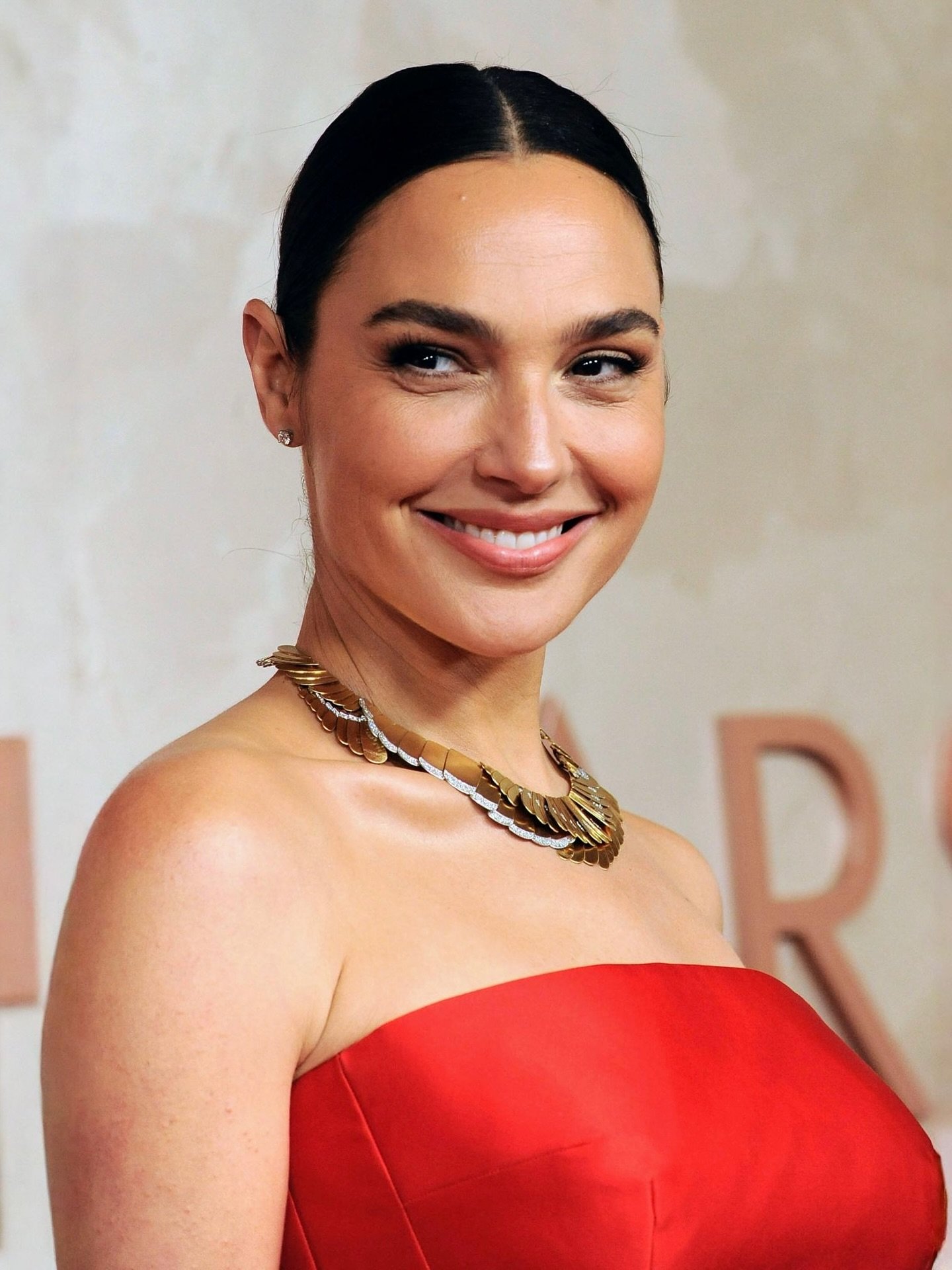 forgalgadot__2025-10-20T170819.000Z_3.jpg