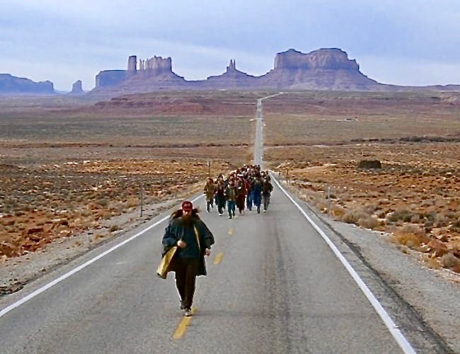 Forrest-Gump-Forrest-Gump-Stops-Running-2-movieworldmap.com_-650x500 2.jpg