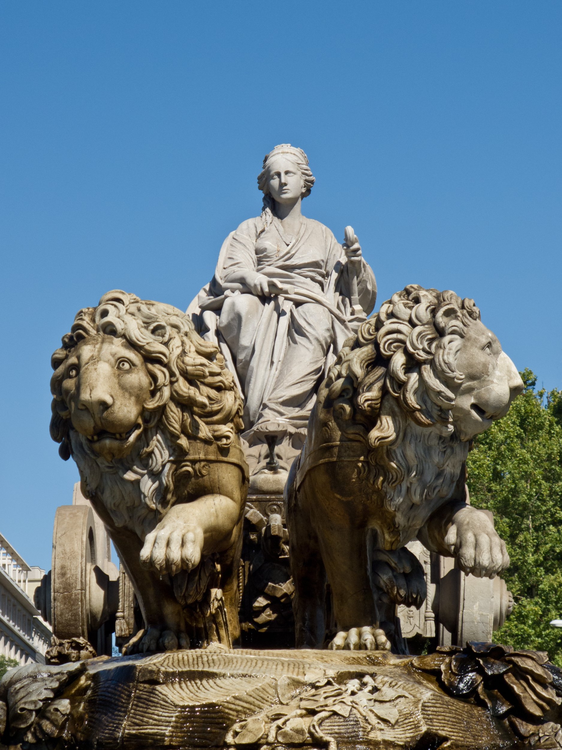 Fuente de Cibeles y  Leones.jpg