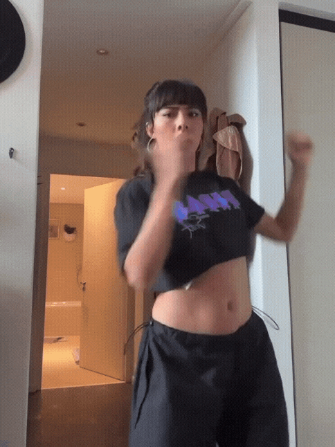 GIF_20250625_234807_017.gif