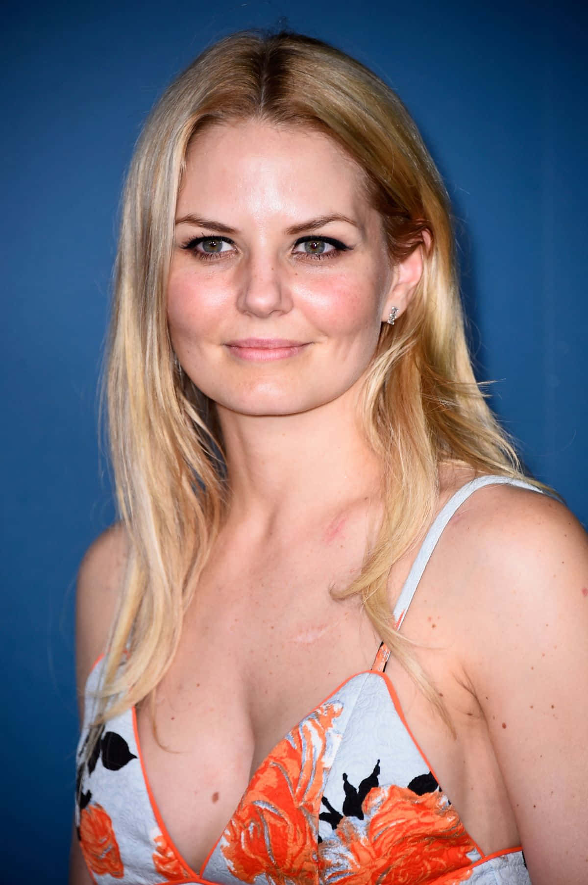 jennifer-morrison-1200-x-1806-wallpaper-khn7iyurayyoon3x.jpg