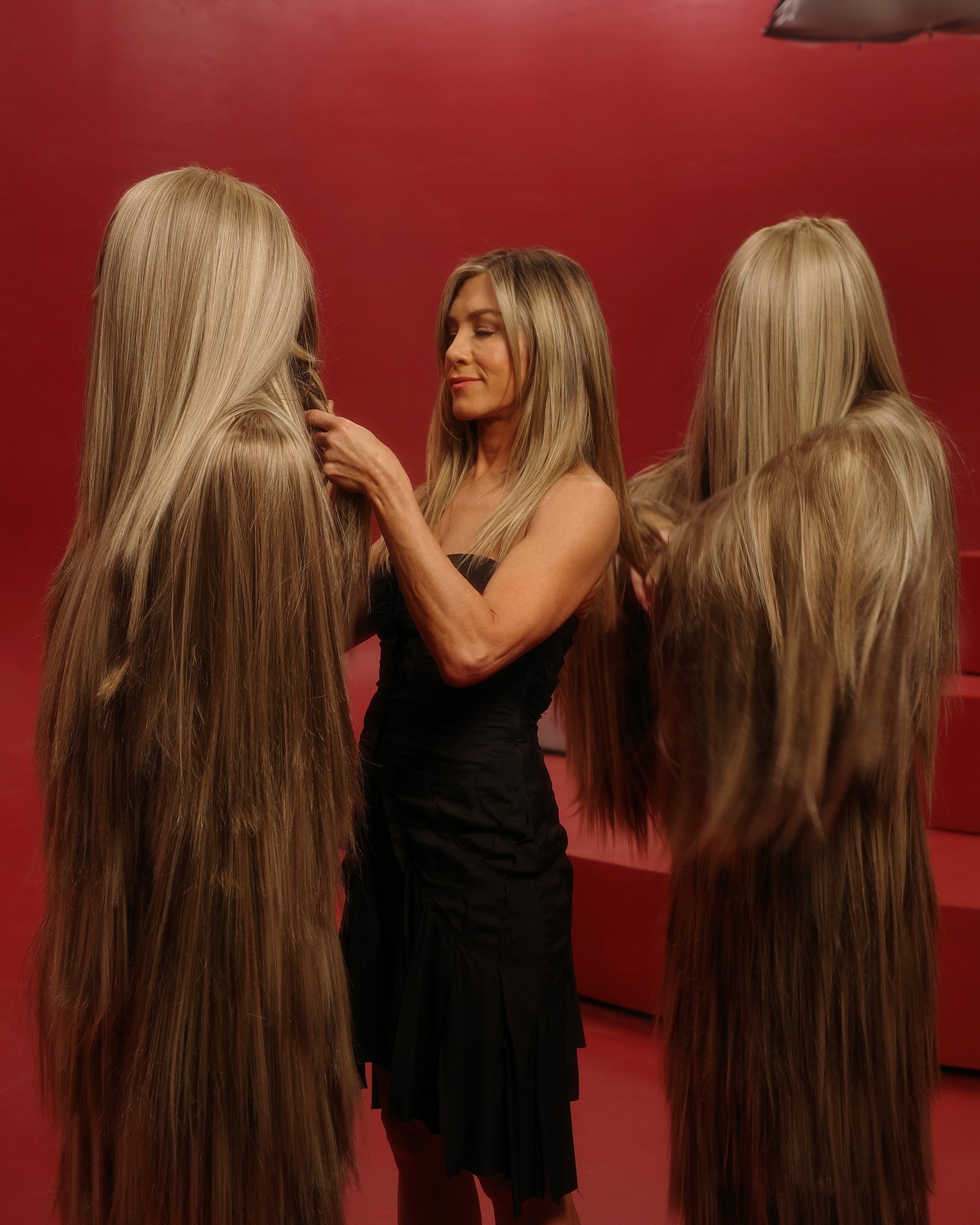 jenniferaniston__2025-05-17T151253.000Z_2.jpg