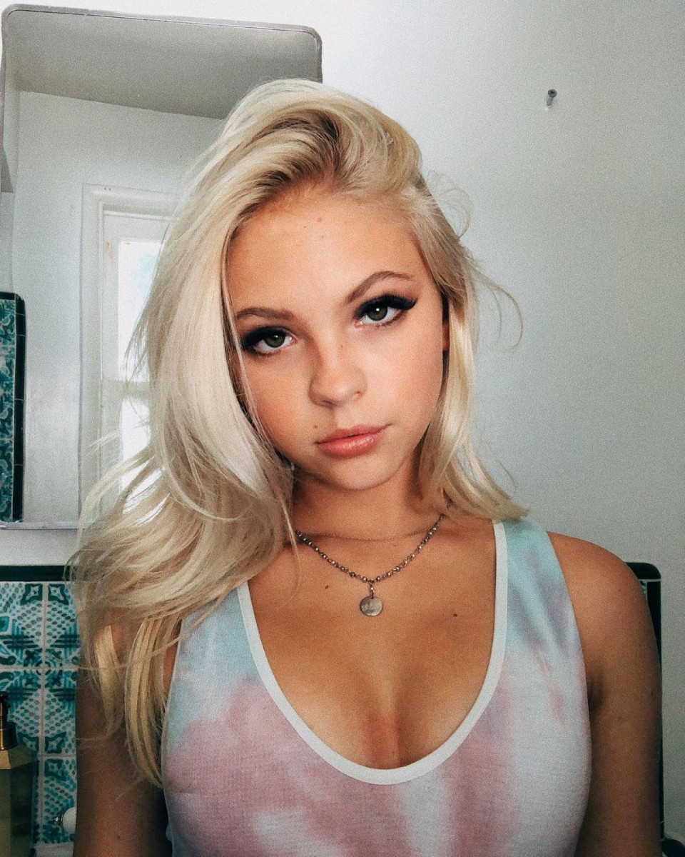 jordyn_jones_personal_pics_10_09_2018_5-gthumb-gwdata1200-ghdata1200-gfitdatamax.jpg