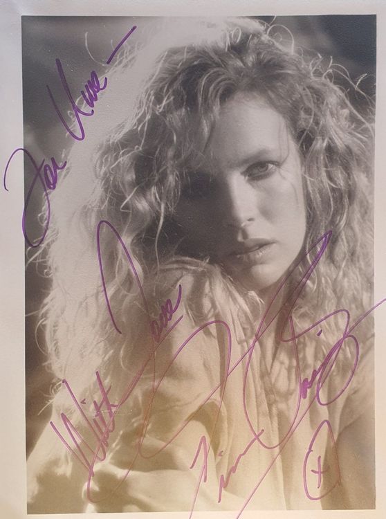 kim-basinger-autogramm-grossformat-foto.jpg