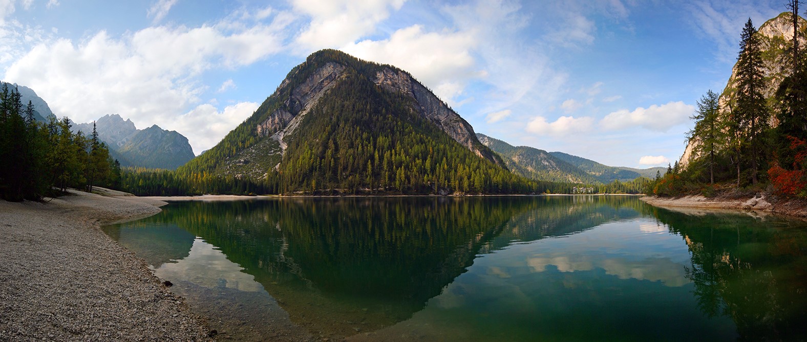 Lago di Braies 2.jpg