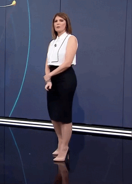 Lara Siscar - 26 05 2024 (online-video-cutter.com) (1).gif
