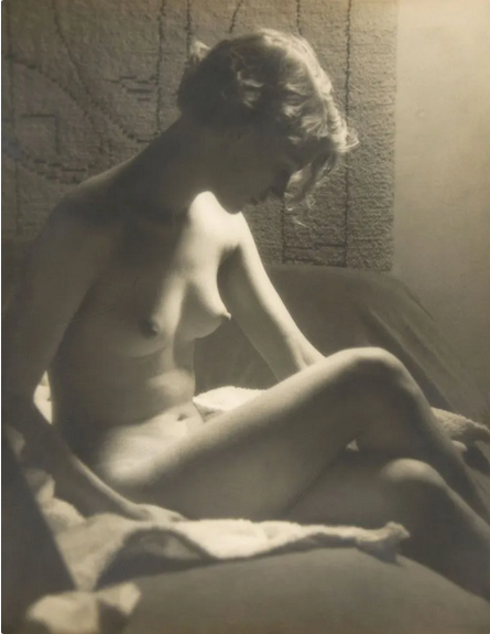 Lee Miller Nude with Sunray Lamp.png