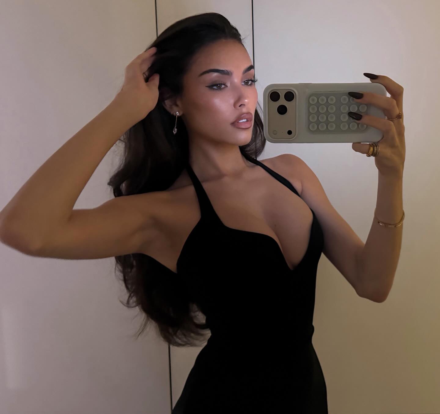 madisonbeer_1763146804_3765870797559827548_19649762df7cb72e0a10521a.jpg