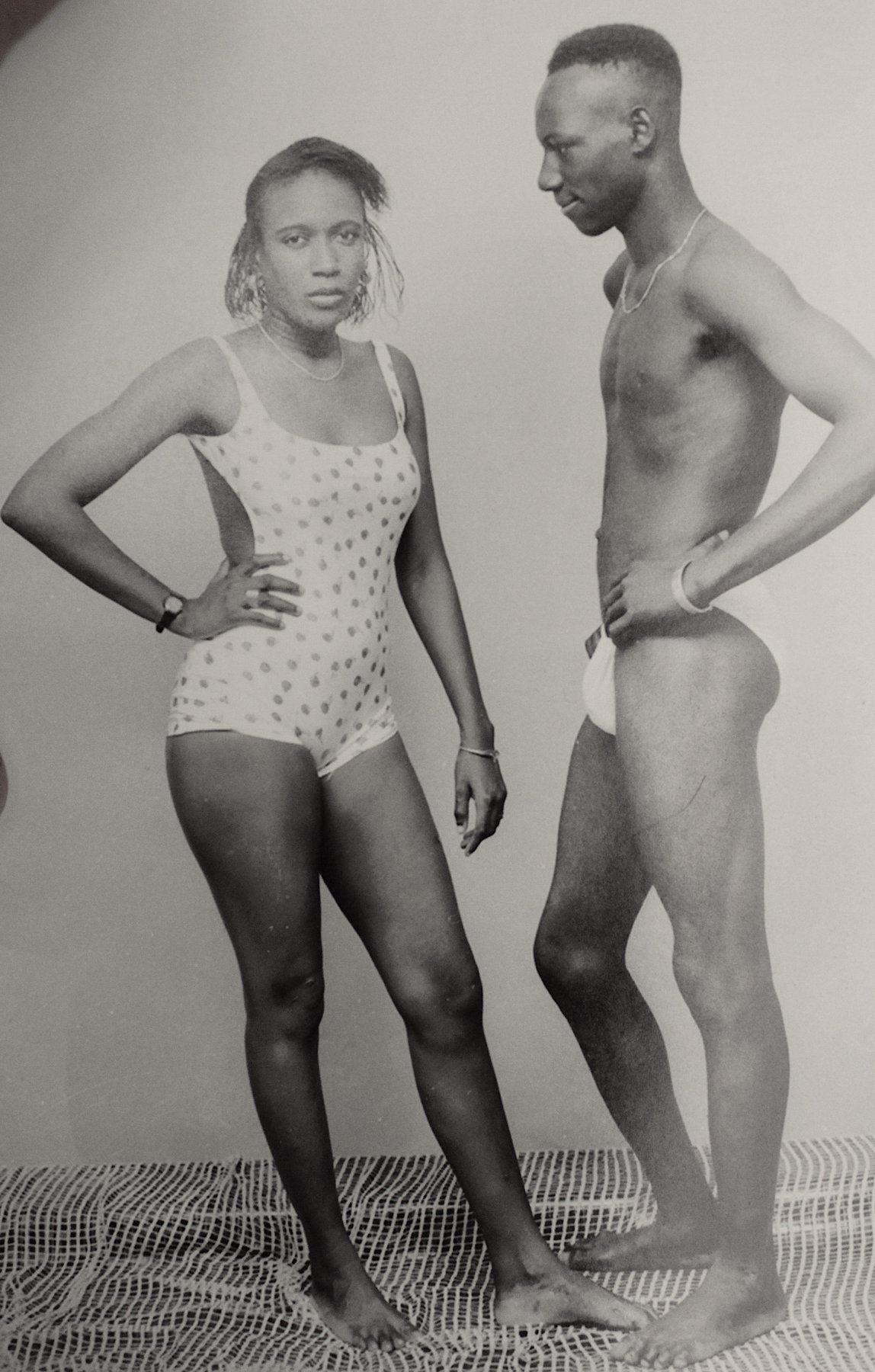 Malick Sidibé - Trois portraits de couples en petite tenue 2.jpg