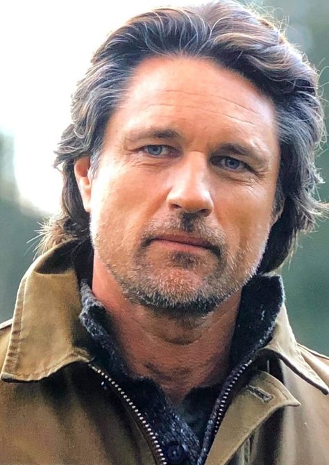 martin henderson.jpg