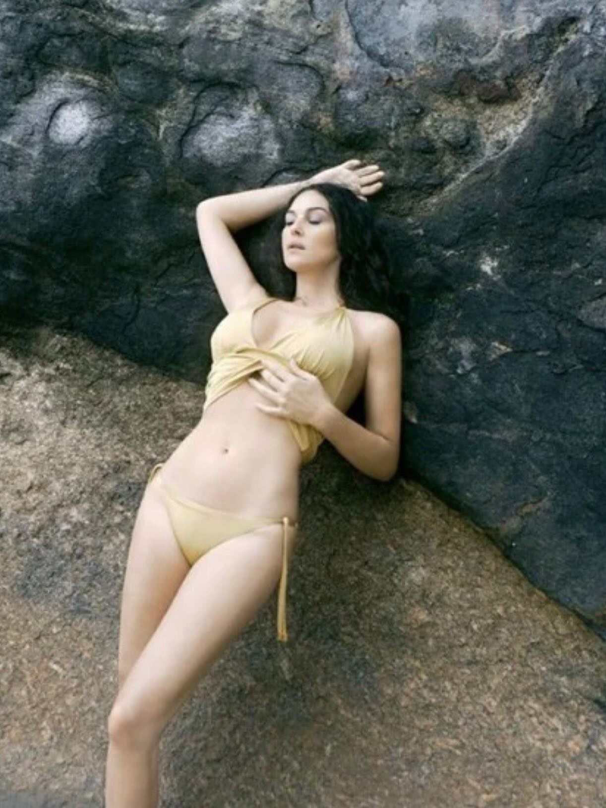 monicabellucci.fan__2025-08-16T211506.000Z_9.jpg