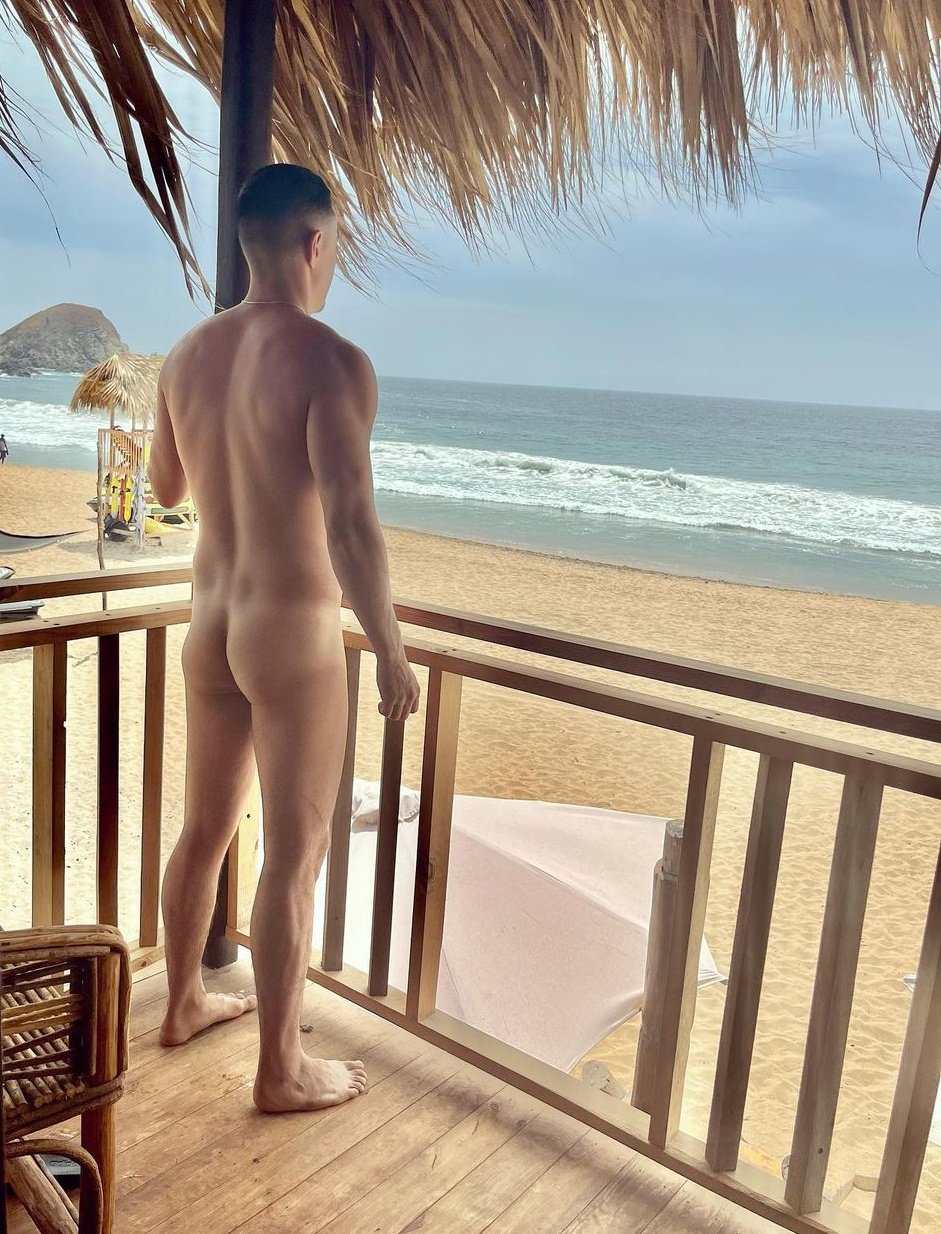 nudebeach Man 302.jpg