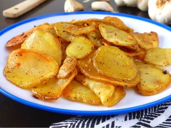 patatas-al-ajo-cabanil-600x450.jpg