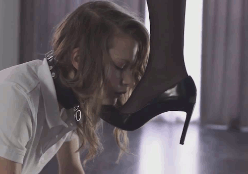 porn-sex-lesbian-porn-cunnilingus-2049578.gif