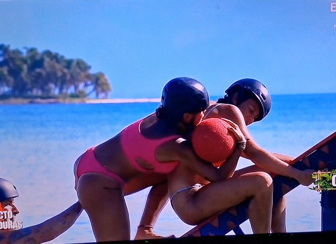 Screenshot_20251014_035250_Video Player.jpg