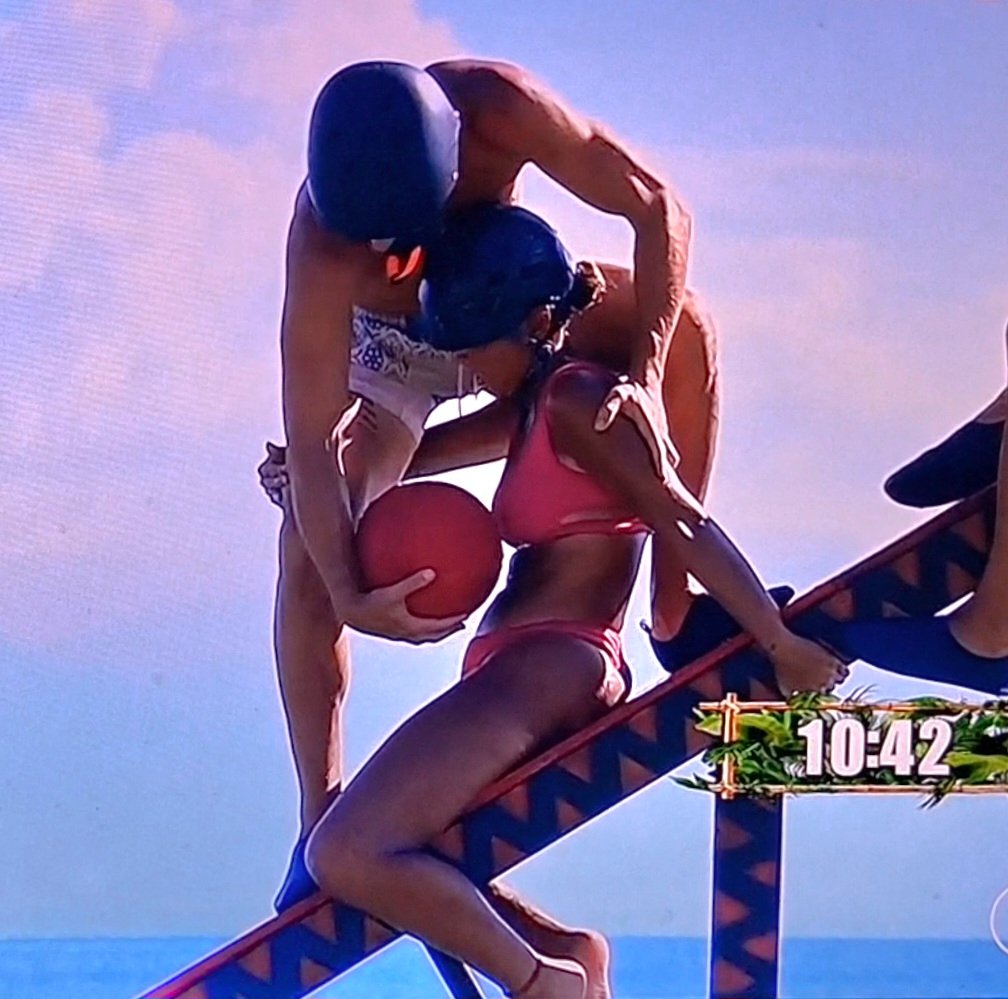 Screenshot_20251014_035557_Video Player.jpg