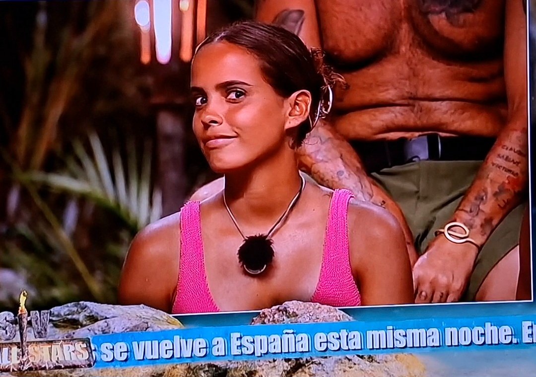 Screenshot_20251017_160934_Video Player.jpg