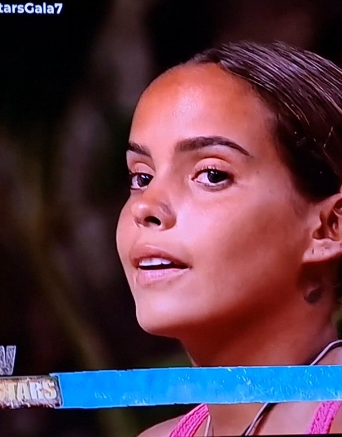 Screenshot_20251017_162930_Video Player.jpg