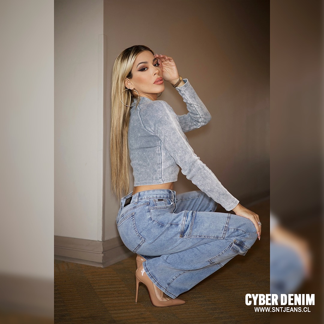 sntjeans_1748967497_3646926149176882487_1088325936.jpg